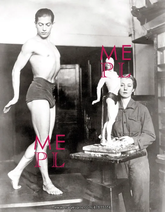: Ballet dancer poses for sculptor, Paris, 1933 : Ballet dancer poses for sculptor, Paris, 1933