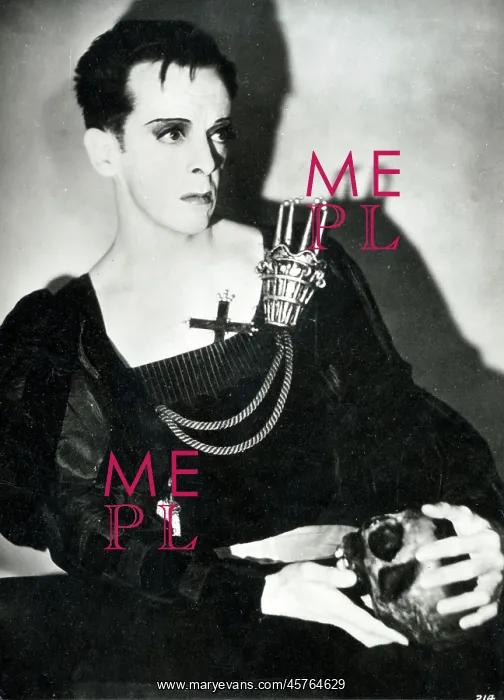 : Ballet Dancer Robert Helpmann as Hamlet : Ballet Dancer Robert Helpmann as Hamlet
