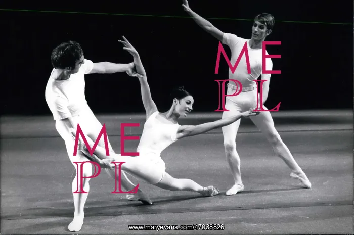 : Three ballet dancers choreographed by John Cranko : Three ballet dancers choreographed by John Cranko