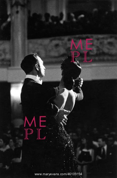 : Ballroom dancing couple in action : Ballroom dancing couple in action