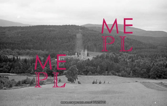: Balmoral Castle - owned by Queen Elizabeth II : Balmoral Castle - owned by Queen Elizabeth II