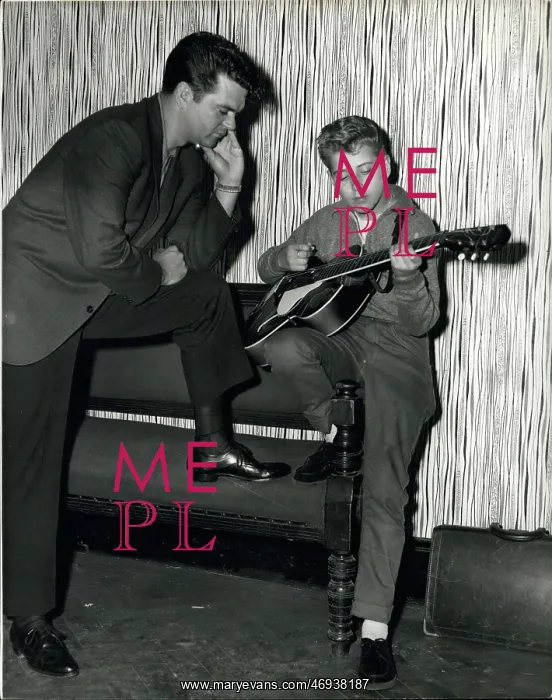 : Bands - Composers - Instruments - Musicians : Bands - Composers - Instruments - Musicians