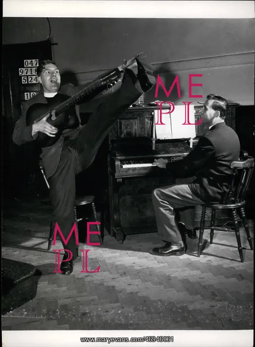 : Bands - Composers - Instruments - Musicians : Bands - Composers - Instruments - Musicians