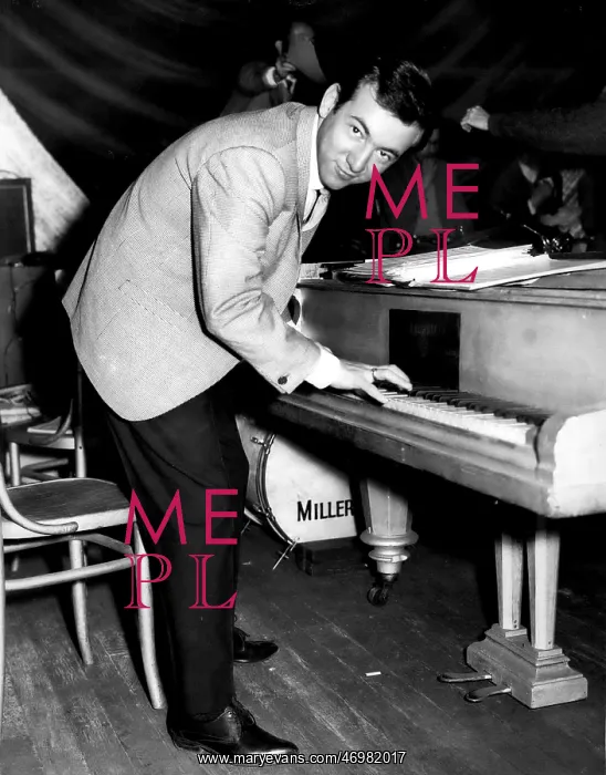 : Bands - Composers - Instruments - Musicians : Bands - Composers - Instruments - Musicians