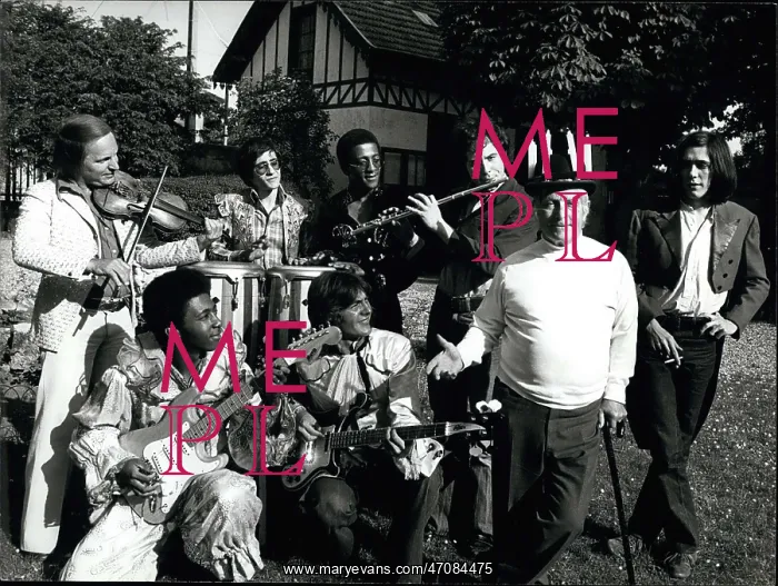 : Bands - Composers - Instruments - Musicians : Bands - Composers - Instruments - Musicians