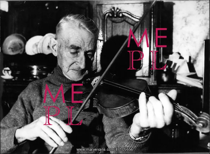 : Bands - Composers - Instruments - Musicians : Bands - Composers - Instruments - Musicians