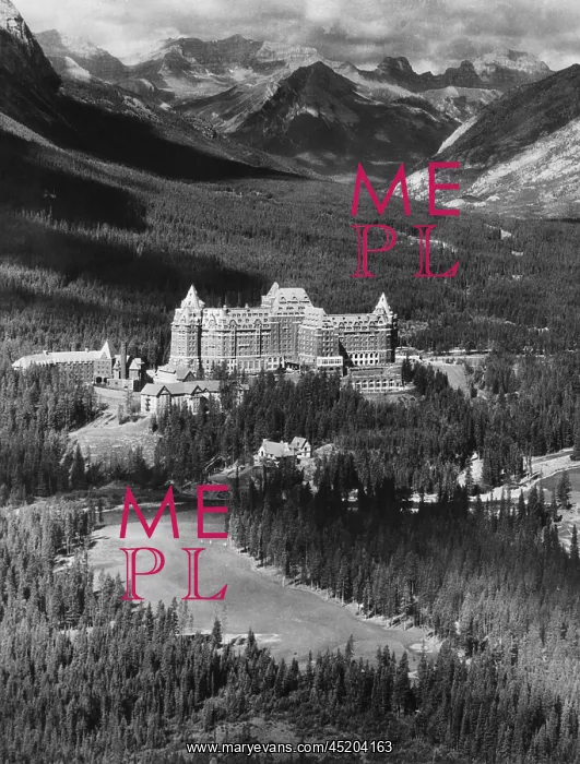 : The Banff Springs Hotel in the Bow River ? : The Banff Springs Hotel in the Bow River ?