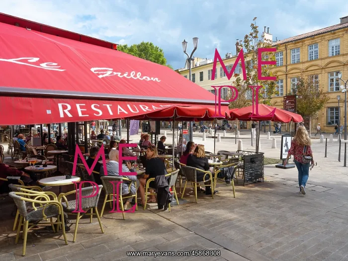 : Bar Le Grillon, Cours Mirabeau, Aix-en-Provence, France : Bar Le Grillon, Cours Mirabeau, Aix-en-Provence, France