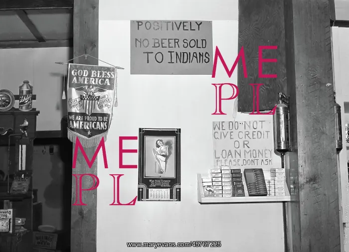 : Bar - Nightlife - Discrimination - Racism : Bar - Nightlife - Discrimination - Racism
