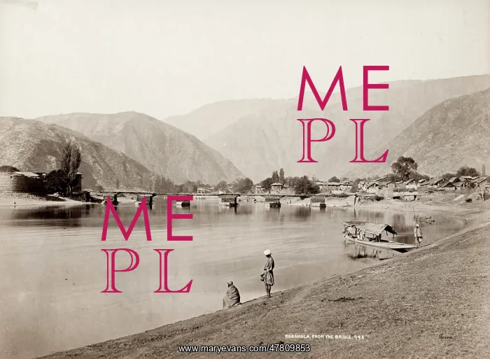 : Baramulla, on the Jhelum River, Kashmir, India : Baramulla, on the Jhelum River, Kashmir, India