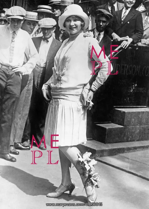  : Barbara Barondess, 20s