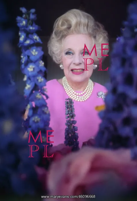 : Barbara Cartland - Novelist : Barbara Cartland - Novelist