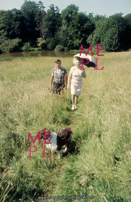 : Barbara Cartland - Novelist : Barbara Cartland - Novelist
