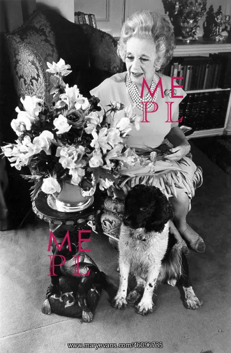 : Barbara Cartland - Novelist : Barbara Cartland - Novelist