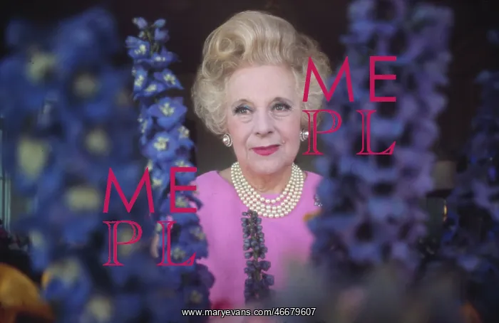 : Barbara Cartland - Novelist : Barbara Cartland - Novelist