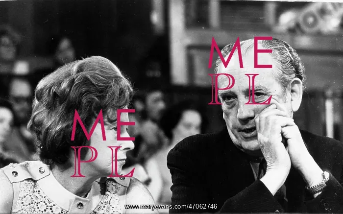 : Barbara Castle and Tom Driberg, conference, London : Barbara Castle and Tom Driberg, conference, London