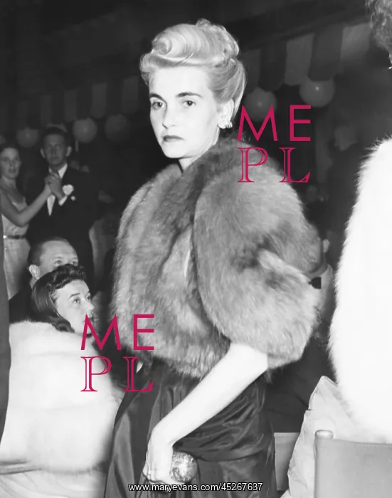 : Barbara Hutton, Countess Von Haugwitz-Reventlow : Barbara Hutton, Countess Von Haugwitz-Reventlow