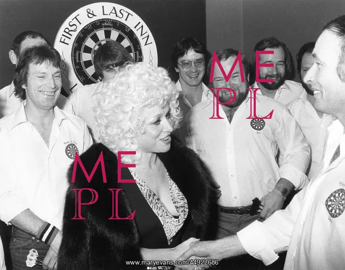 : Barbara Windsor at Darts Marathon, Cornwall : Barbara Windsor at Darts Marathon, Cornwall
