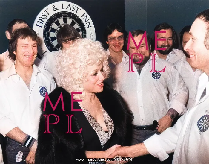: Barbara Windsor at Darts Marathon, Cornwall : Barbara Windsor at Darts Marathon, Cornwall