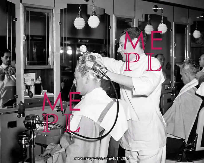 : Barber Giving his Male Client a Shampoo and Scalp : Barber Giving his Male Client a Shampoo and Scalp