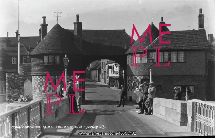 : The Barbican in Sandwich : The Barbican in Sandwich