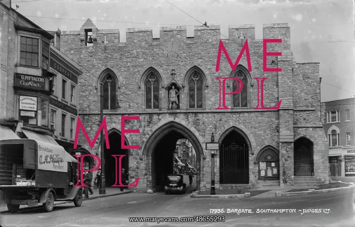 : Bargate in Southampton : Bargate in Southampton