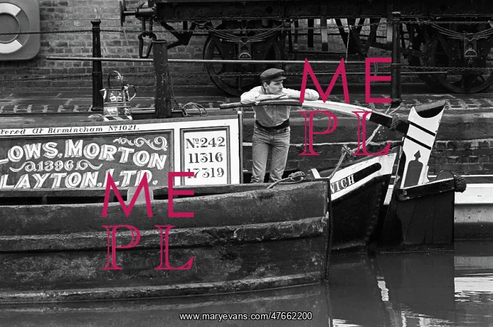 : Bargeman, Gloucester docks : Bargeman, Gloucester docks