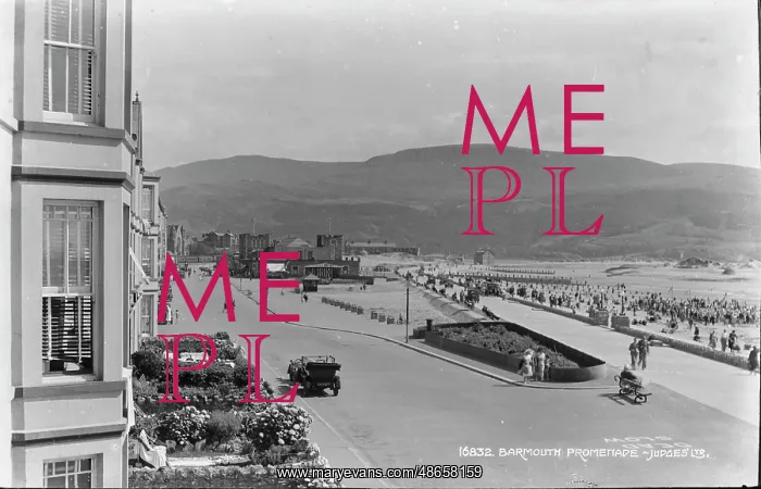 : Barmouth Promenade : Barmouth Promenade
