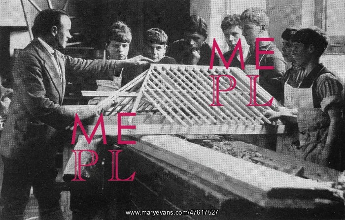 : Barnardo's Home Carpenters Final Lesson before Australia : Barnardo's Home Carpenters Final Lesson before Australia