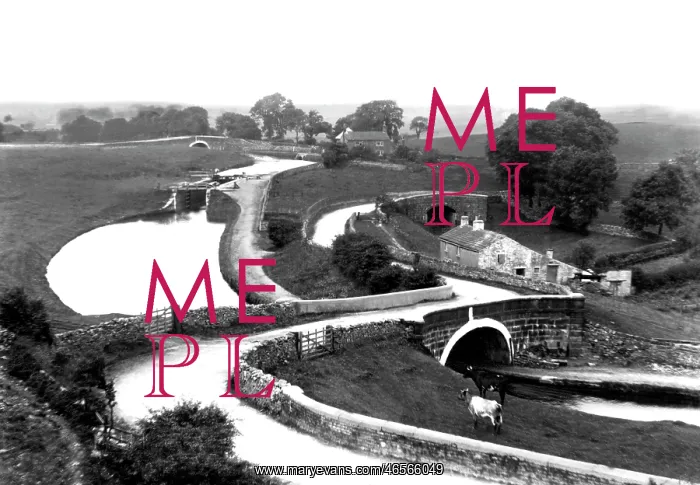  : Barnoldswick, the Locks c1955