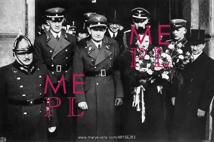 : Baron Apor, Mrs. Bohle, Ernst Bohle, Erdmannsdorff in Budape : Baron Apor, Mrs. Bohle, Ernst Bohle, Erdmannsdorff in Budape