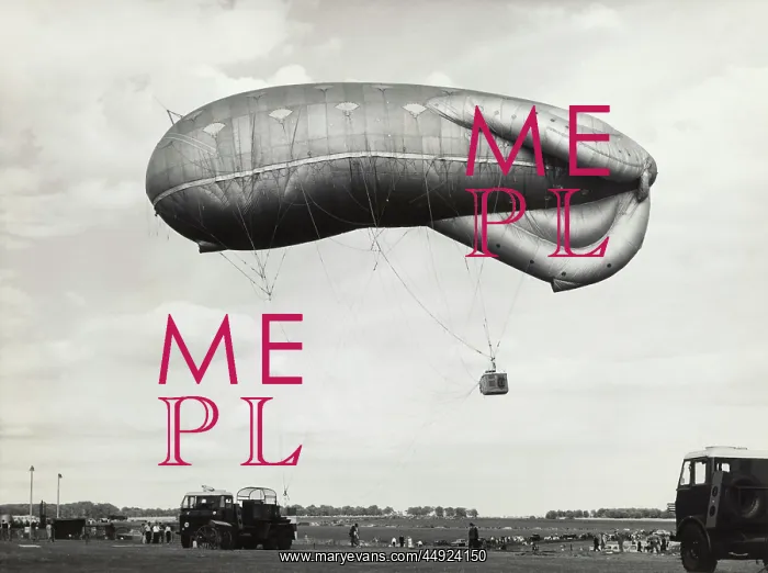 : Barrage Balloon Used for Parachute Training During WW2 : Barrage Balloon Used for Parachute Training During WW2