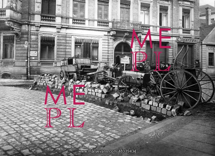 : Barricade of striking workers, 1920 : Barricade of striking workers, 1920