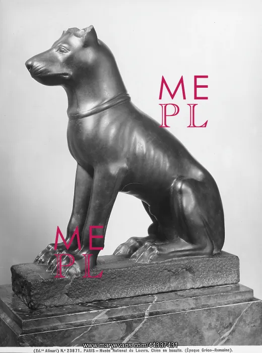 : Basalt Roman age Egyptian statue : Basalt Roman age Egyptian statue