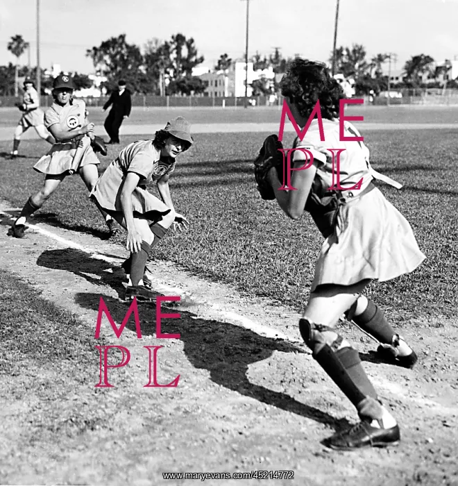 : BASEBALL, Kenosha Comets play the Muskegon ? : BASEBALL, Kenosha Comets play the Muskegon ?