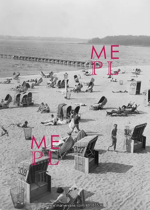 : Bathers on the Wannsee beach, 1934 : Bathers on the Wannsee beach, 1934