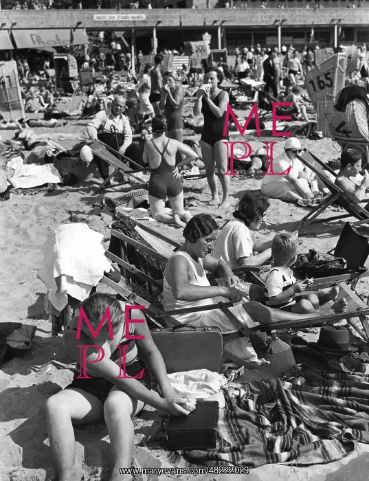 : Bathers at Wannsee beach, 1939 : Bathers at Wannsee beach, 1939