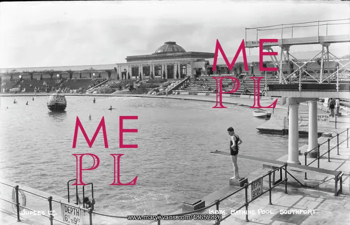 : Bathing Pool in Southport : Bathing Pool in Southport
