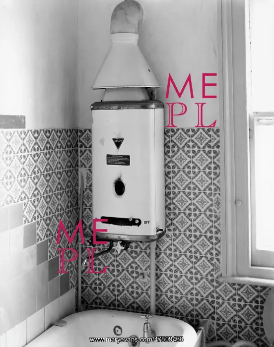 : BATHROOM WATER HEATER : BATHROOM WATER HEATER