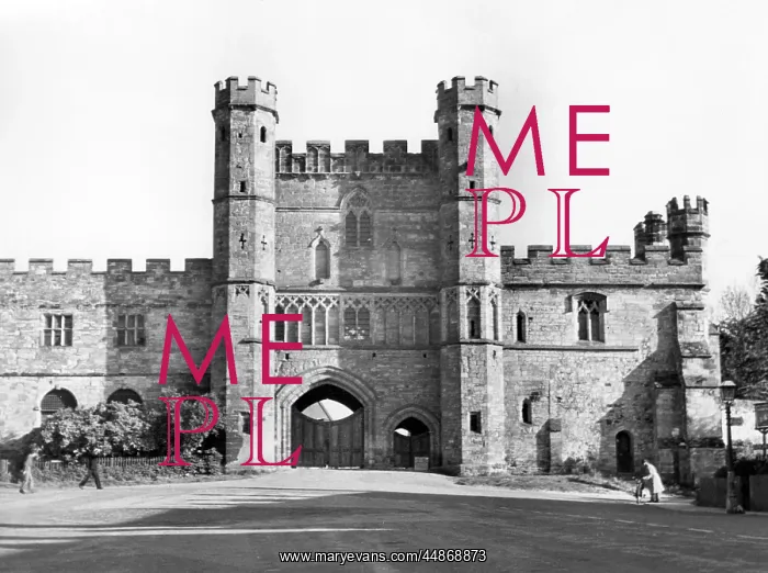 : BATTLE ABBEY GATEHOUSE : BATTLE ABBEY GATEHOUSE