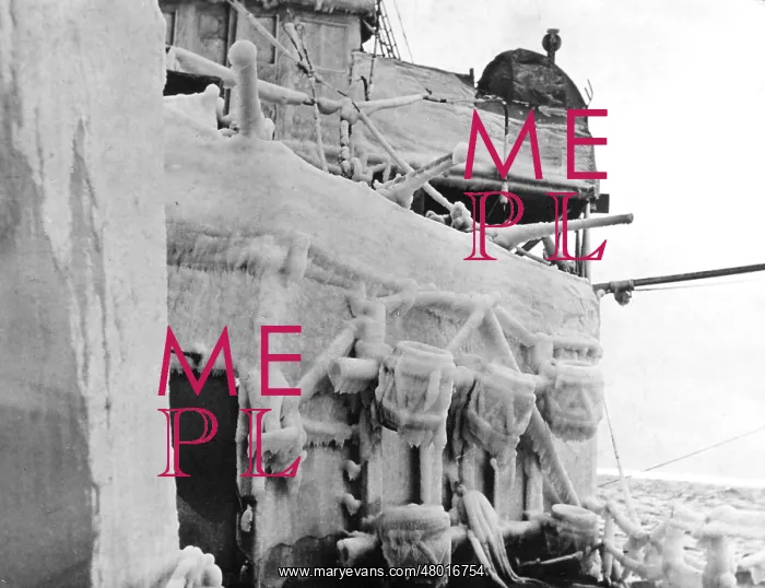  : Battleship covered in ice, WW1
