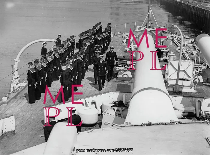 : The battleship QUEEN ELIZABETH during : The battleship QUEEN ELIZABETH during