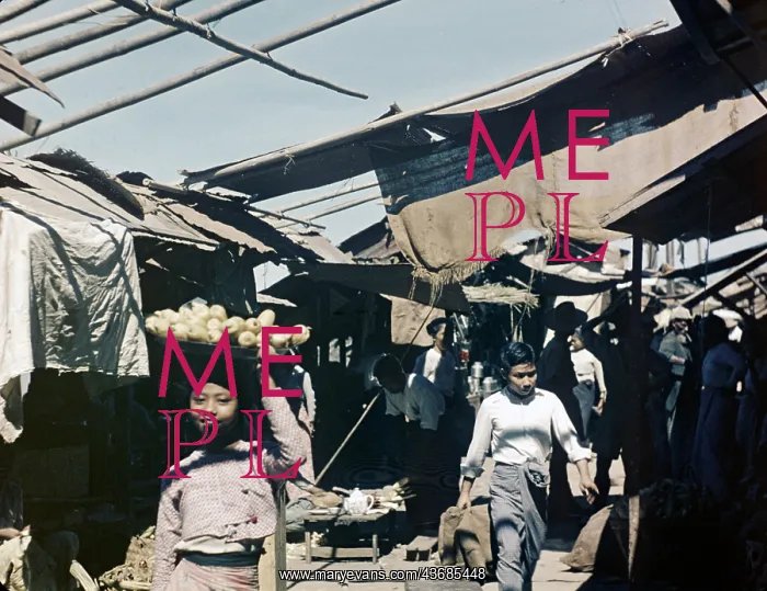: bazaar stall holders - Moulmein : bazaar stall holders - Moulmein