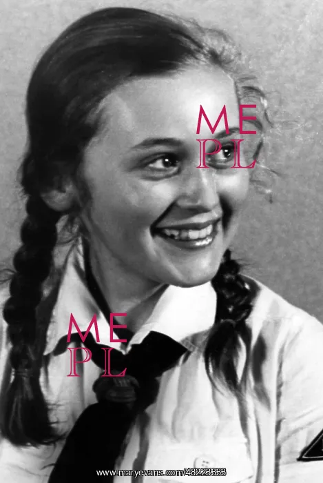: BDM girl, 1930s : BDM girl, 1930s