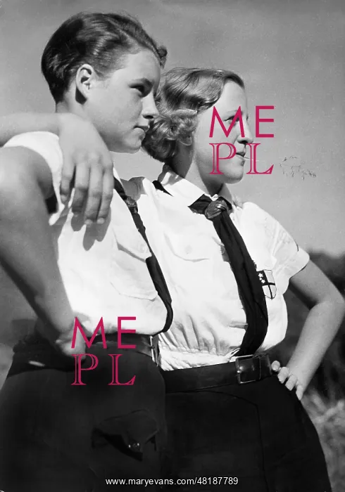 : BDM girls, 1933 : BDM girls, 1933