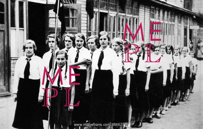 : BDM / GIRLS MARCHING : BDM / GIRLS MARCHING