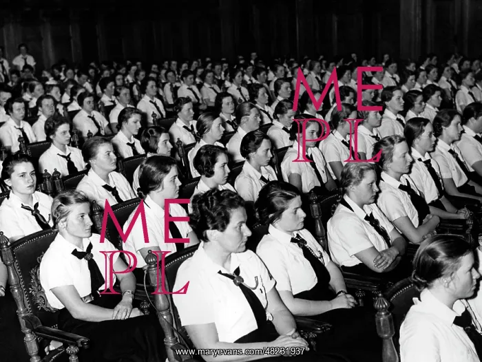 : BDM leaders in the Berlin City Hall, 1938 : BDM leaders in the Berlin City Hall, 1938