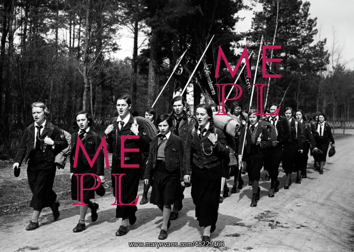 : BDM members in Bad Saarow, 1934 : BDM members in Bad Saarow, 1934