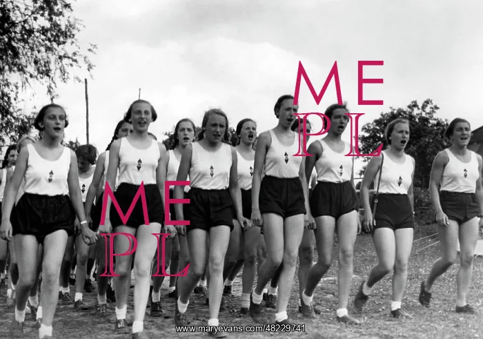 : BDM members doing sport, 1937 : BDM members doing sport, 1937