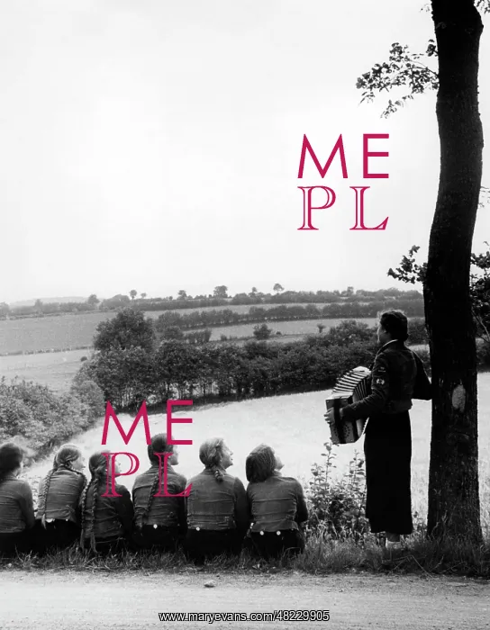 : BDM members hike at Eutin, 1937 : BDM members hike at Eutin, 1937